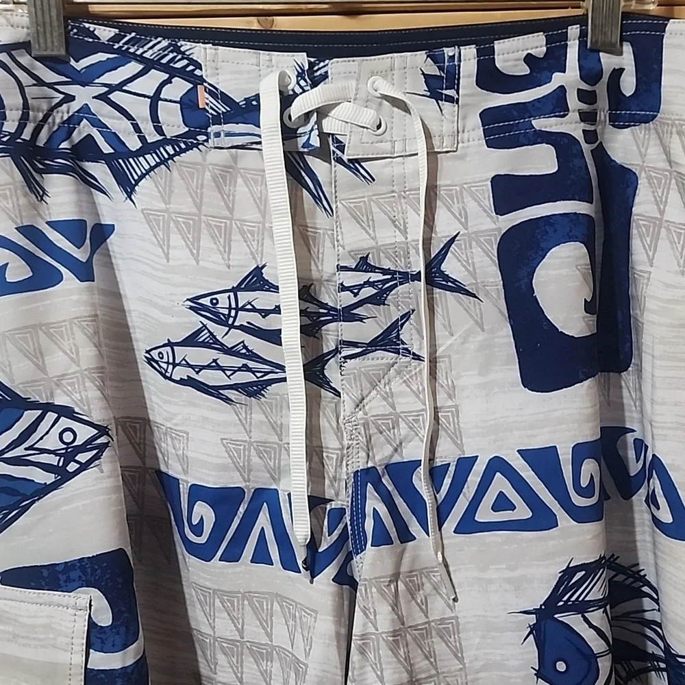 Quicksilver Waterman Board Shorts Size 38  NWT